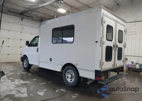 2016 Chevrolet Express z USA, uszkodzony, nr VIN 1GB0GRFG2G1275883